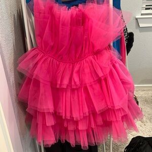 Strapless boutique pink loofah dress. Worn once. Size small